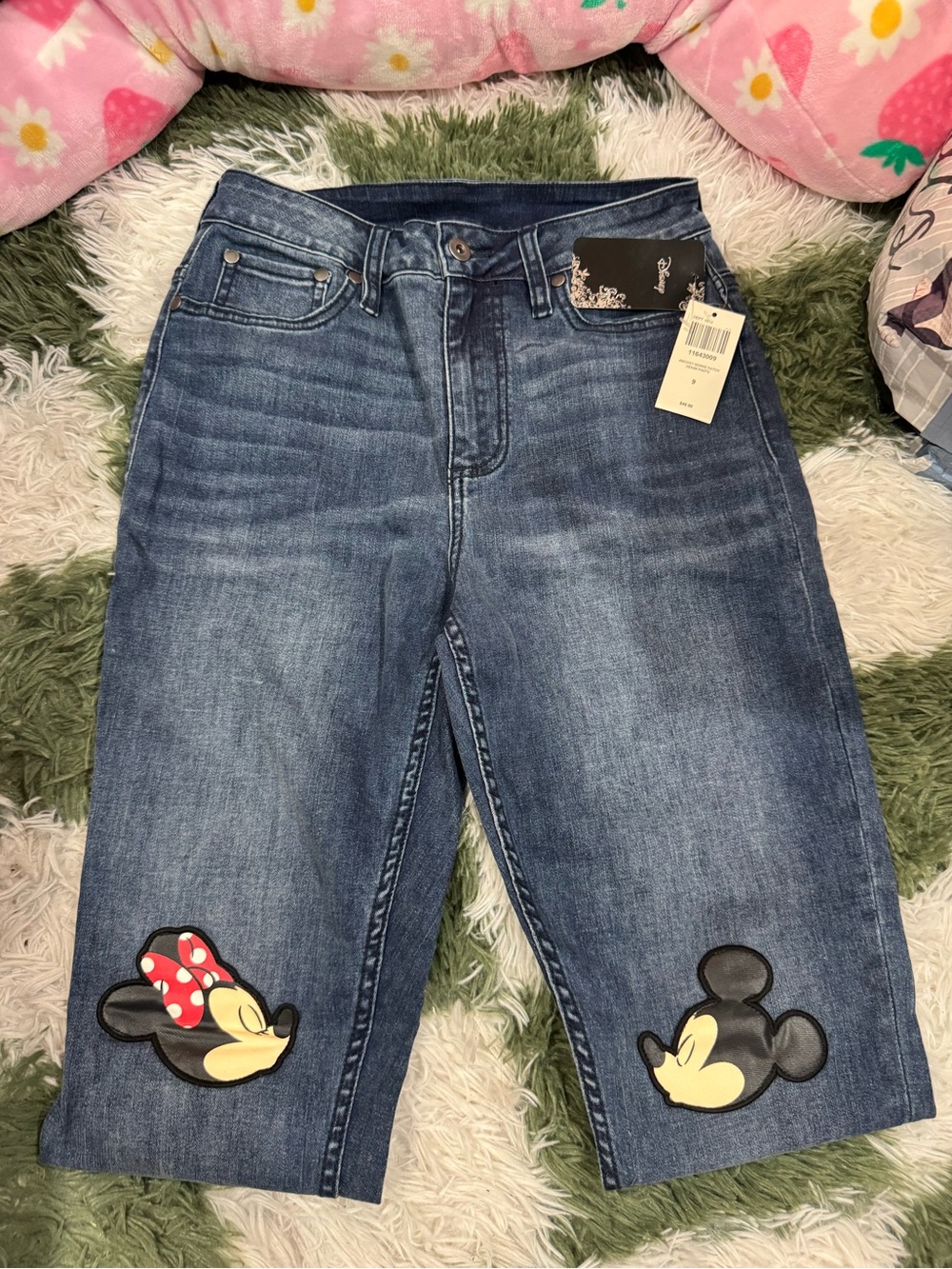 Women’s Dark Blue Denim stretch Jeans with kissing Mickey & Minnie Patches